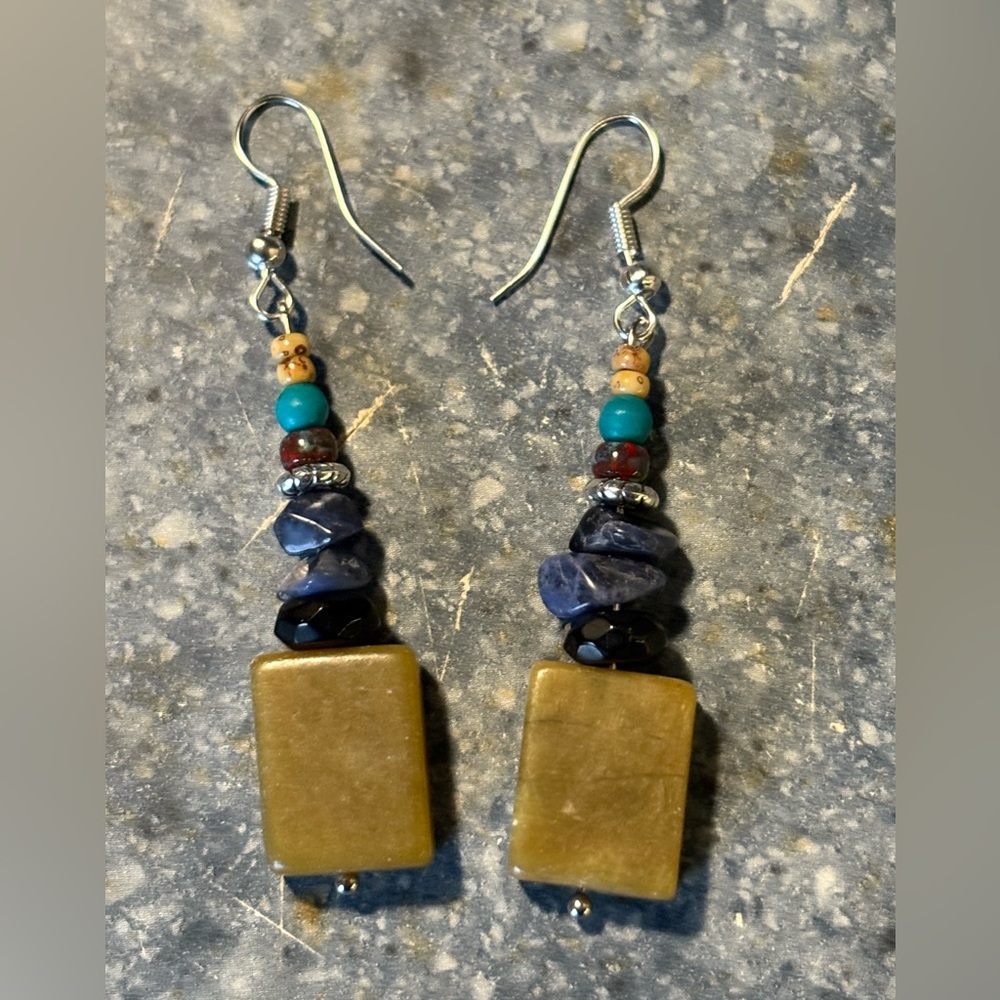 Handcrafted Multicolor Stone Beaded Earrings